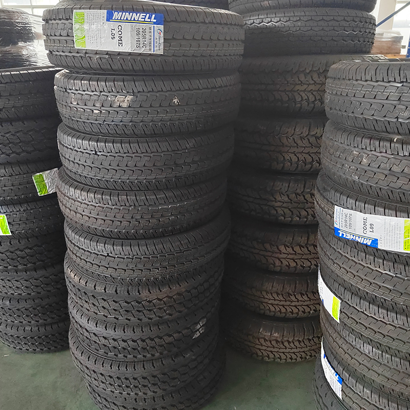 Neumático radial de goma para camiones y remolques de vehículos recreativos